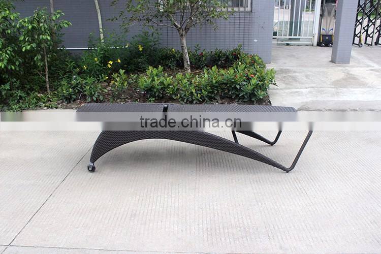 Used Hotel Pool And Beach Outdoor Furniture Wheels Chaise Lounge