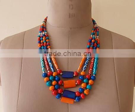 white collar necklace