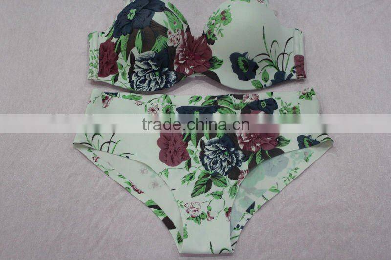 2014 Hot Selling Seamless Bonded Sexy Bra and Panty Set