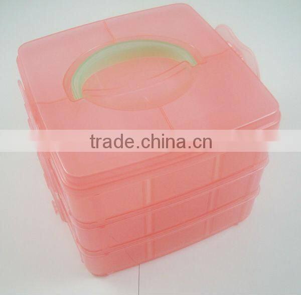 Plastic food storage container / Pet food container