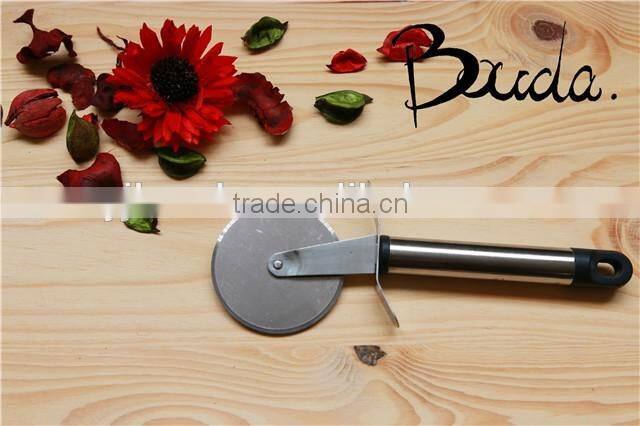 Household factory price multifunction stainless steel pizza cutter BD-P5340