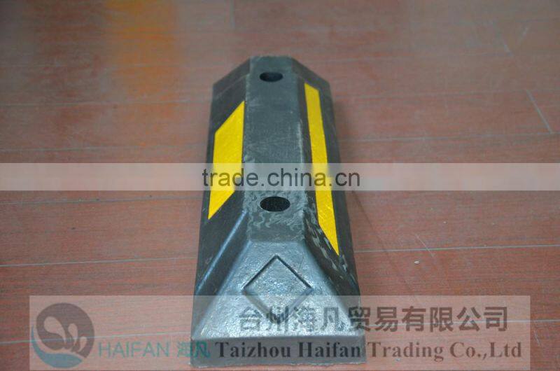 rubber wheel stopper/car rubber wheel parking stoppers/Parking Equipment-black rubber car wheel stopper