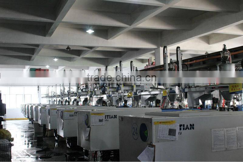 Mini Picking Robot Arm For Injection Moulding Machine Below 100T