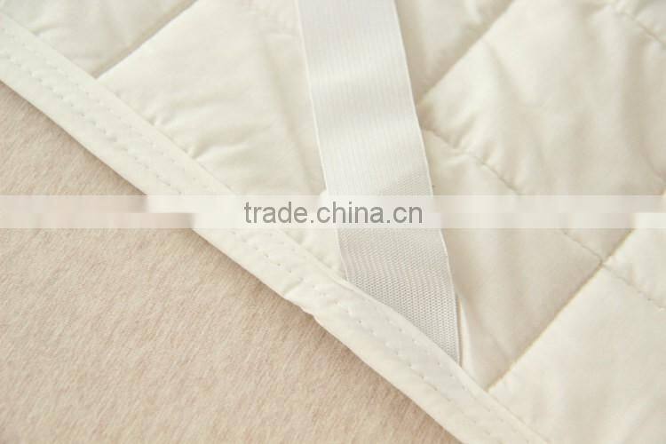 Hotel use 100% polyester filled quilted mattress topper