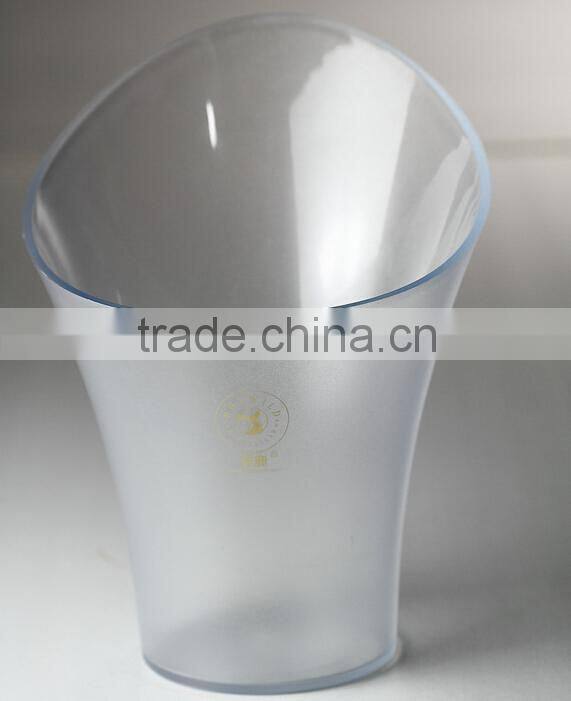 Plastic party tub, beer cooler, wine ice bucket