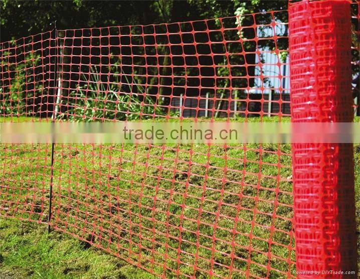 reed warning plastic mesh, snow fence, red warning plastic netting