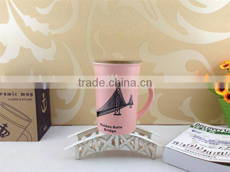 color glazed ceramic souvenir mug with bamboowood lid