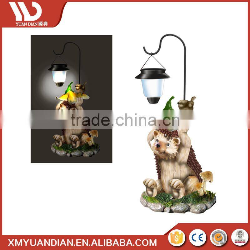 Alibaba China Supplier Art Work Hedgehog Resin Craft Led Solar Lighting System Decoration