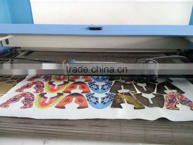 JQ1810 1610 fabric laser cutting machine/big laser textile cutting machine with 1600mm*3000mm FDA CE