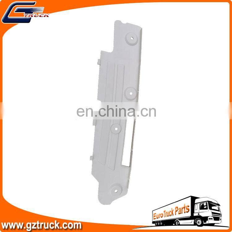 Heavy Duty Truck Parts Headlight Bezel OEM 82056991 21451002 for VL plastic front cover