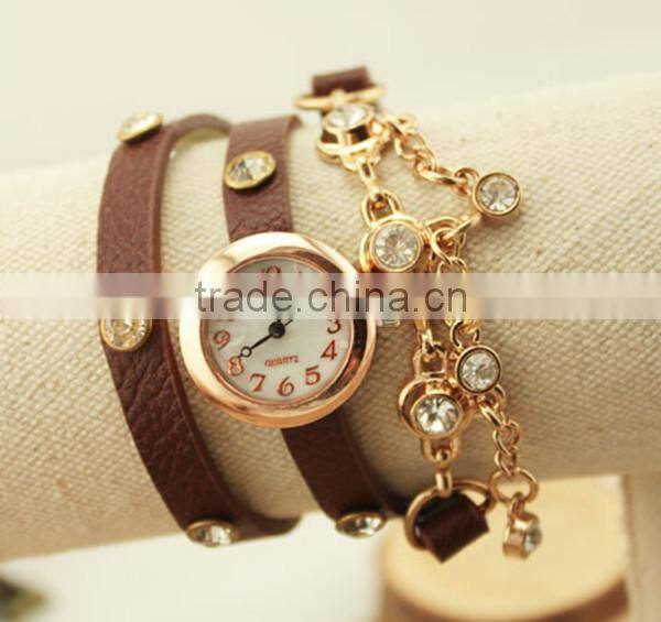 2015 Women Dress Watches Women rhinestone Watches Vintage sport watch