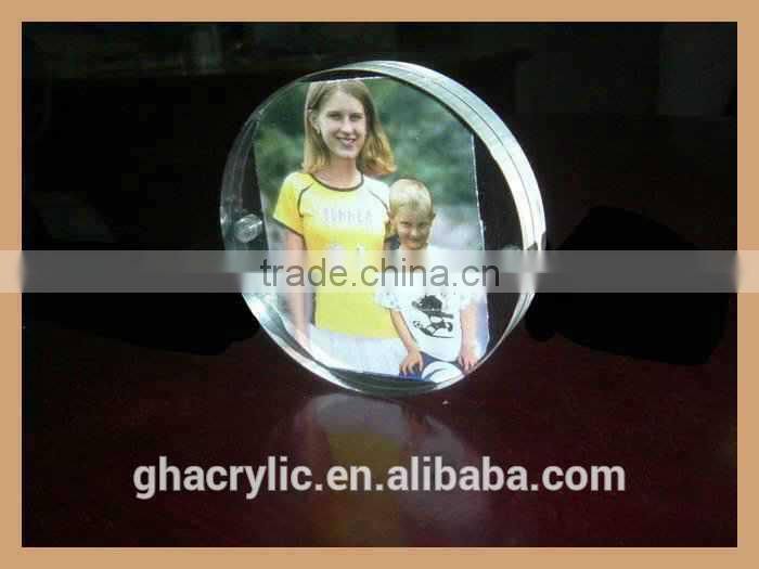 High quality acrylic magnetic photo frame,family picture frame for display