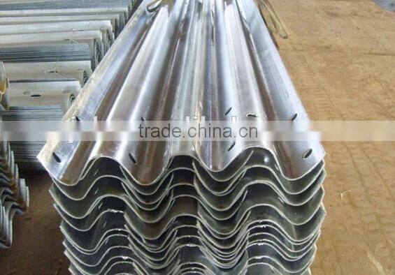 Highway Guardrail/Road Crash Barrier
