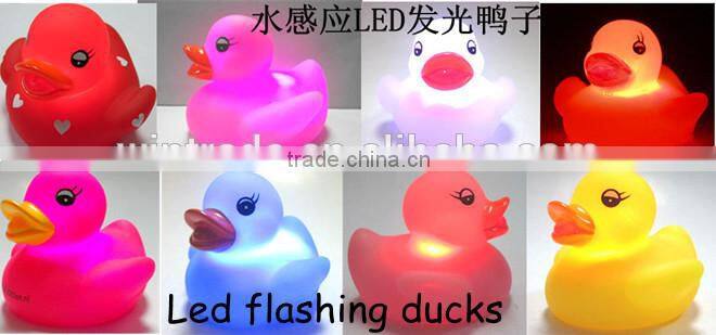 Float singing bath duck make sound