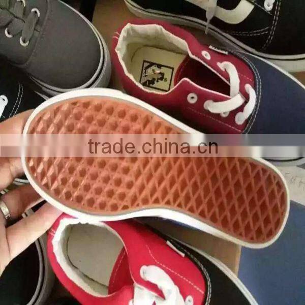 Digitally printed canvas shoes men at cheap price in yiwu wholesale