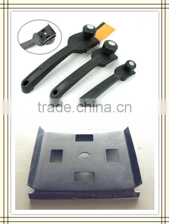 scraper with 4 edged blade