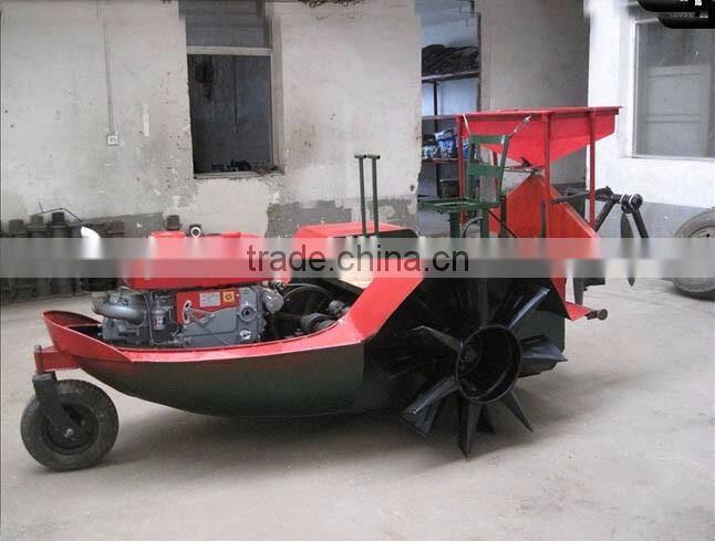 Paddy field tillage and fertilizing machine boat tractor