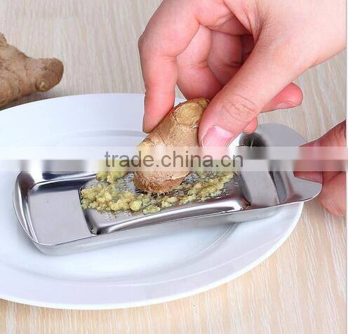 cy285 Kitchen tools household simple handled garlic ginger grinding