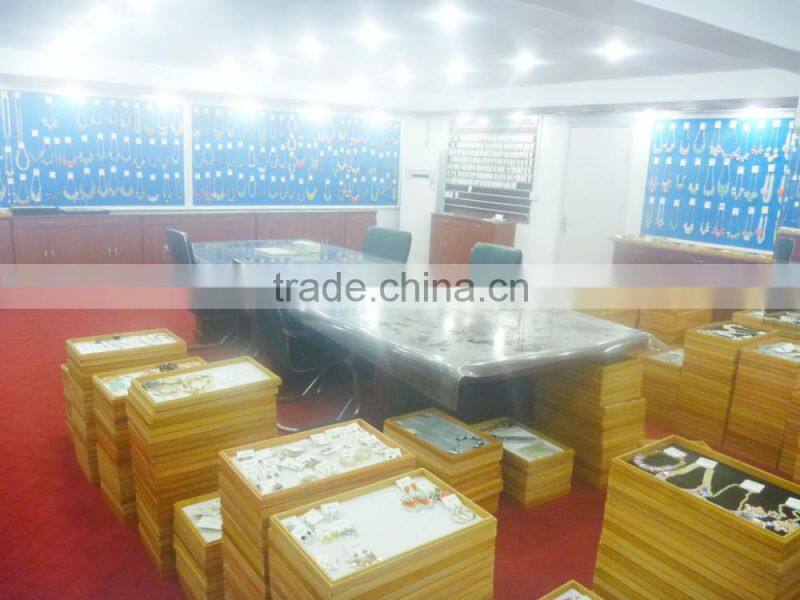 FASHION MULTI COLOR GLASS BEADED TASSEL NECKLACE