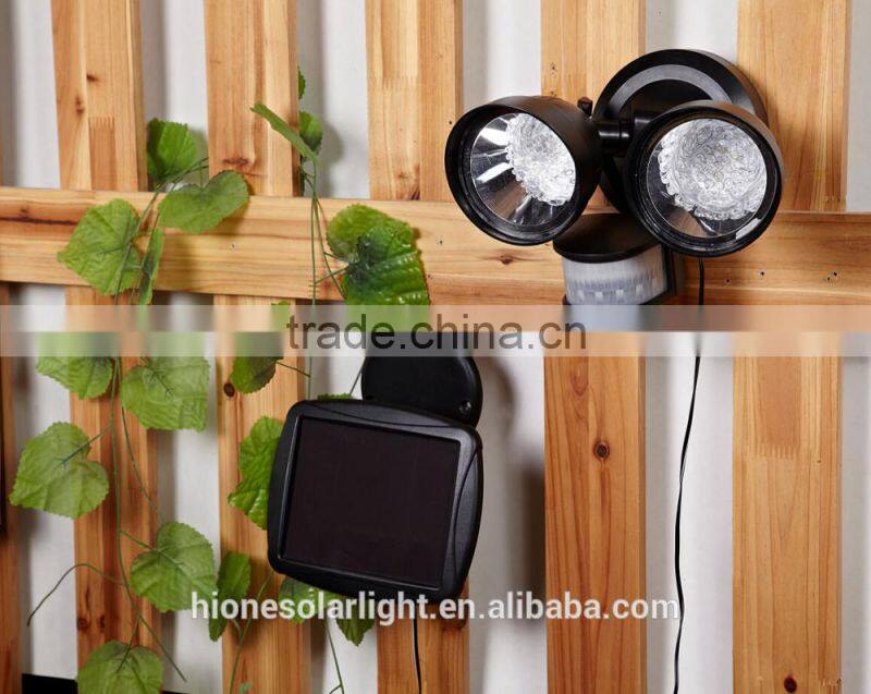 Solar Powered LED Outdoor Garden Wall Fence Pathway Light Lamp