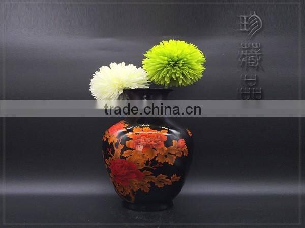 Elegant Chinese ceramic vase for home decor