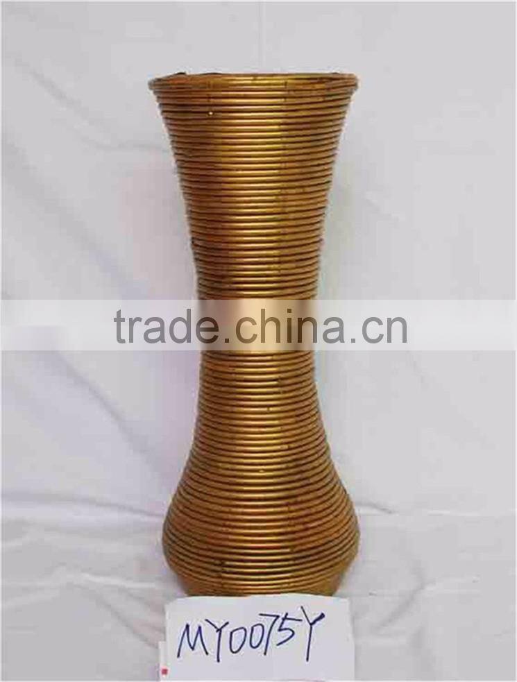 Handicraft cheap wicker vase for artificial flowers