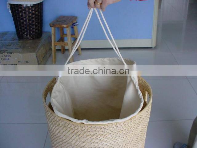 Hotsale multifunctional brown woven willow trash can baskets with spacer with handle