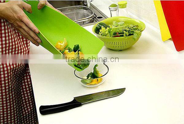 Kitchenware Essential Silicone Cutting Board