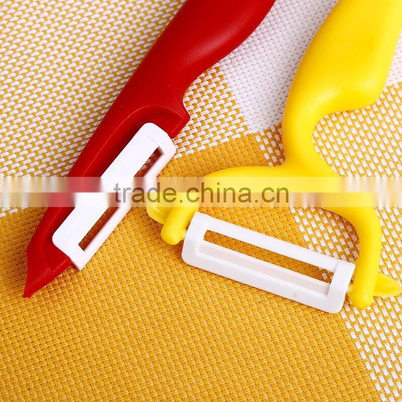 BKB13 One blade PP handle Ceramic blade fruit peeler