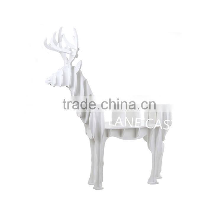 Decorative wooden deer for business gifts