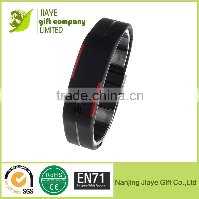 Thin rubber sport watch led