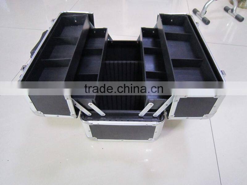 black useful carrying locking aluminum cosmetic case with trays