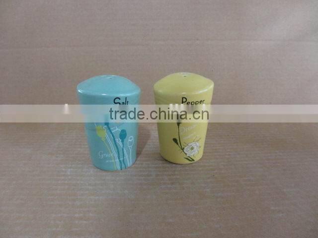 Heart Shaped Ceramic Kitchen Salt & Pepper Shakers
