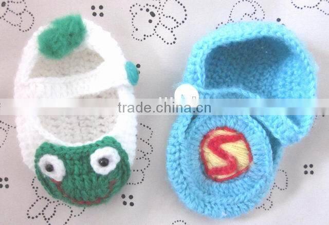 winter fancy design cute baby sweater shoe