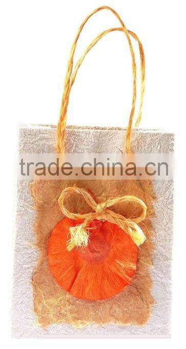 Customized cartoon paper packagin bags for shopping