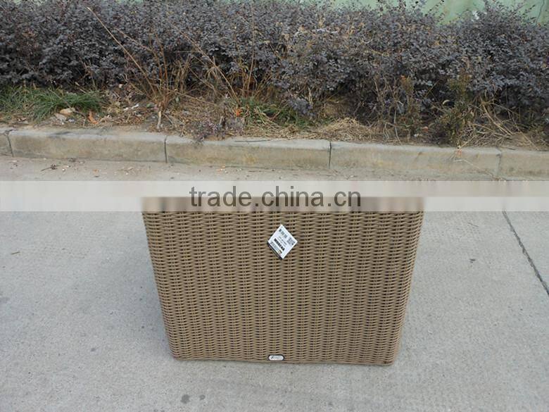 NEW TASTE RATTAN TABLE