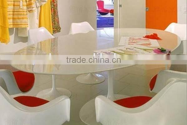 Marble top Eero Saarinen oval dining table replica