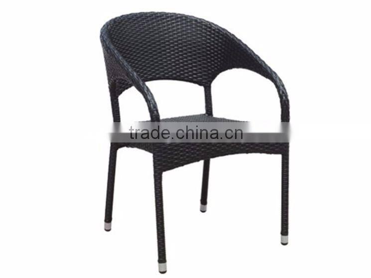 Black unfolding outdoor rattan chair with arms