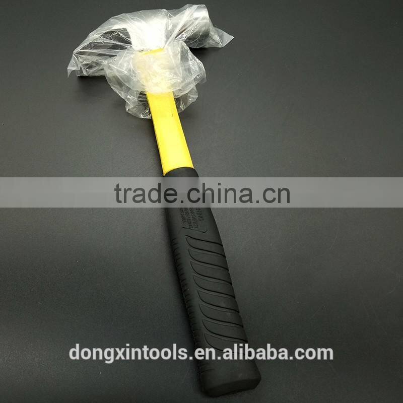 claw hammer with plastic handle