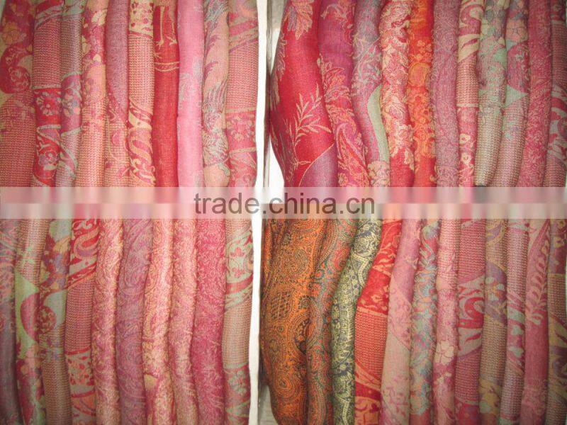 TEXTILE RELATED TO COTTON BED THROWS IN THE THINK LAYERS