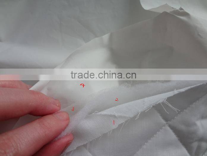 Waterproof quilted poly-cotton mattress protector