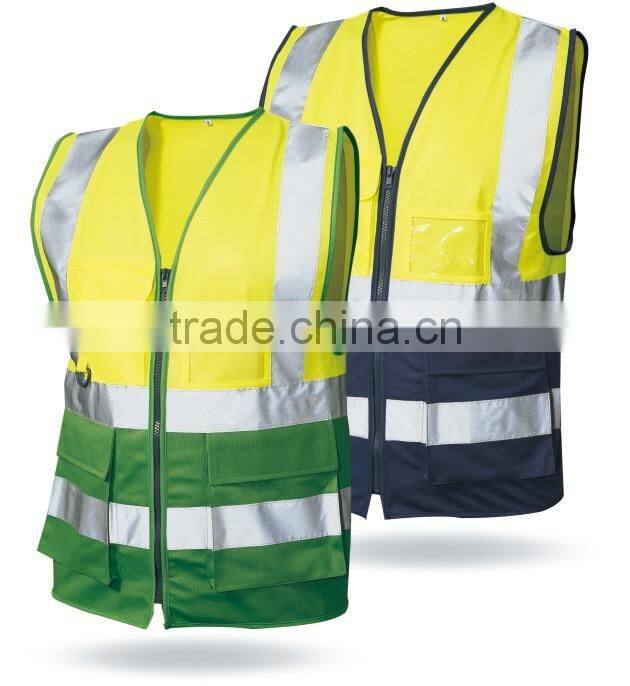 Multi pocket high visibility running reflective safety vest