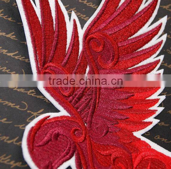 Custom high quality embroidered creative bird patch for clothes embroidery patch made in china choose size/color