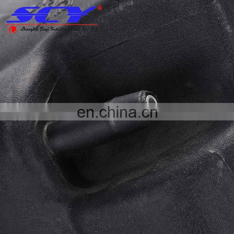 Engine Coolant Recovery Tank Suitable for CADILLAC DEVILLE OE 25774005 26032950 26046904