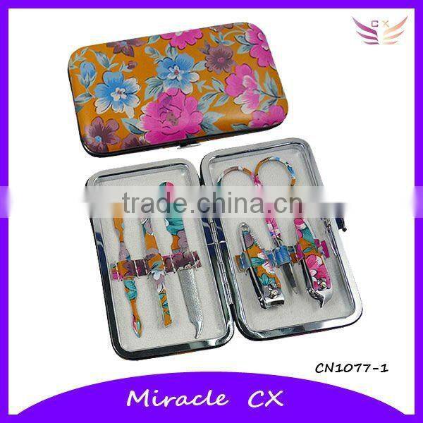 Flower design manicure set promotional in metal case