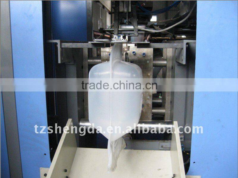 plastic blowing machine for PE foldable cubitainer