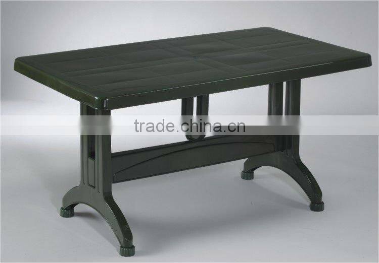 thick plastic roll table cover