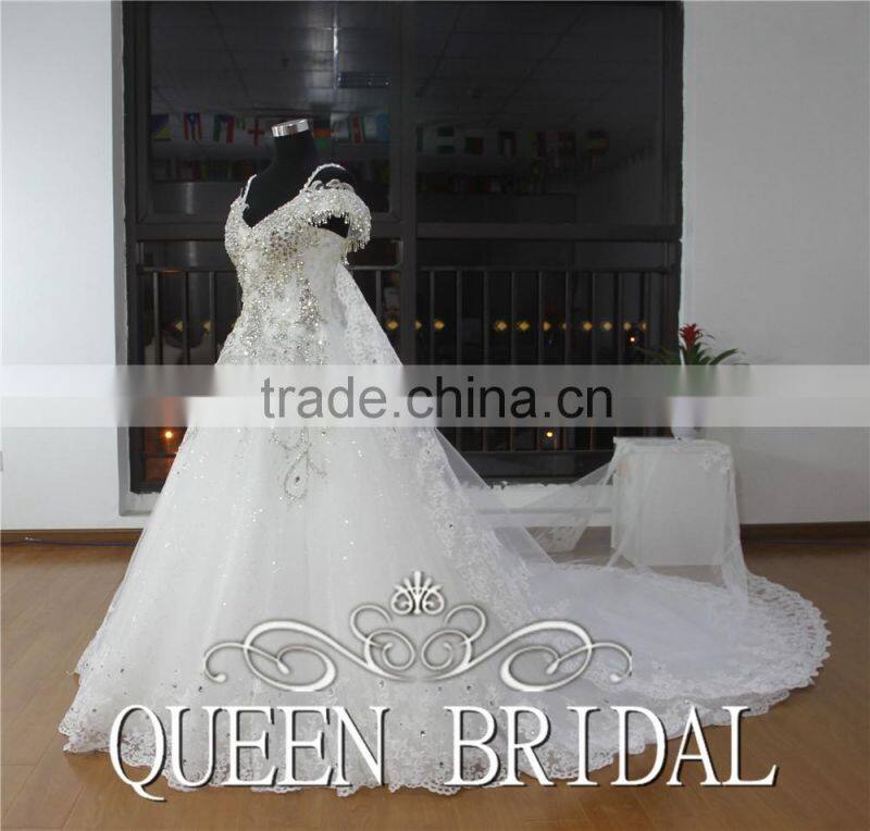 Luxury Ball Gown Sew On Crystal Beaded Saudi Arabian Wedding Dress