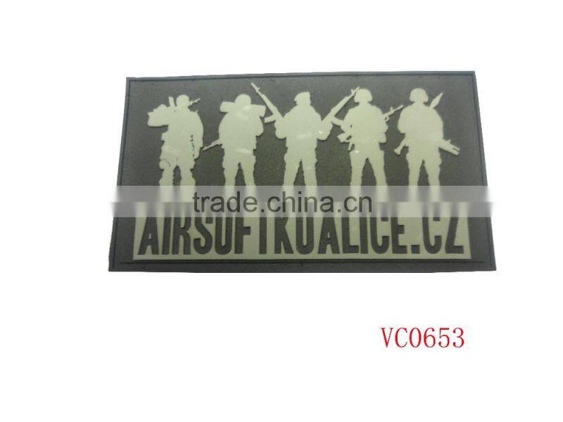 Small leisure clothing travel bag cuff tabs for zipper