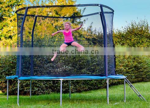 6ft trampoline with enclosure
